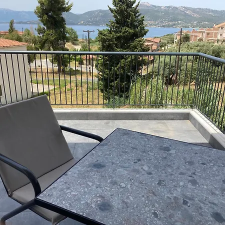 Vassiliki * Palairos